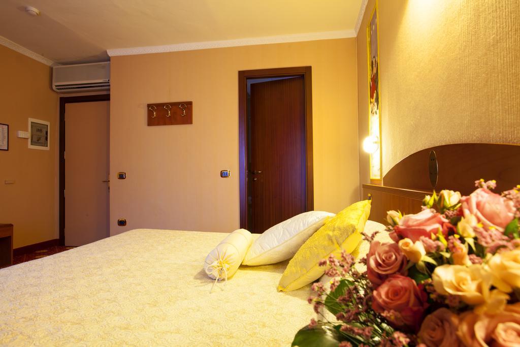 מונטה קטיני טרמה Boutique Hotel Puccini מראה חיצוני תמונה